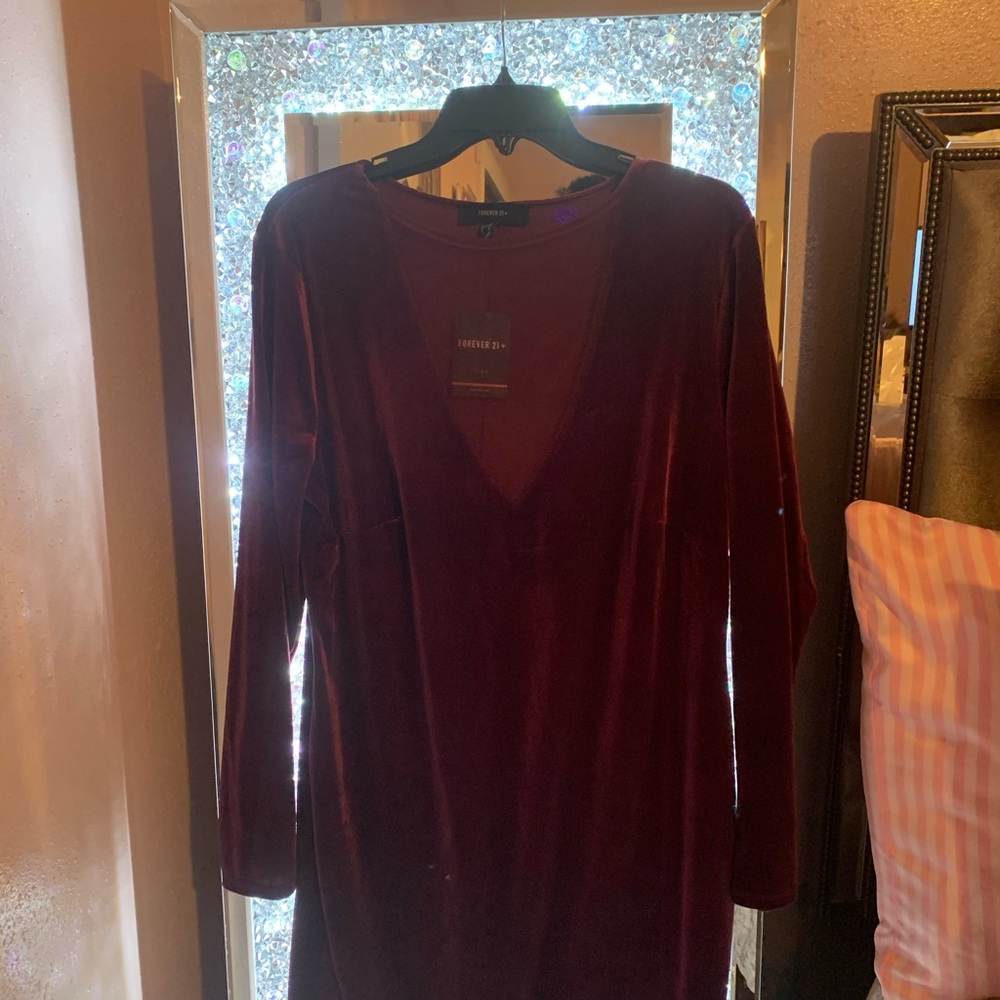 Dress - Picture 3 of 3